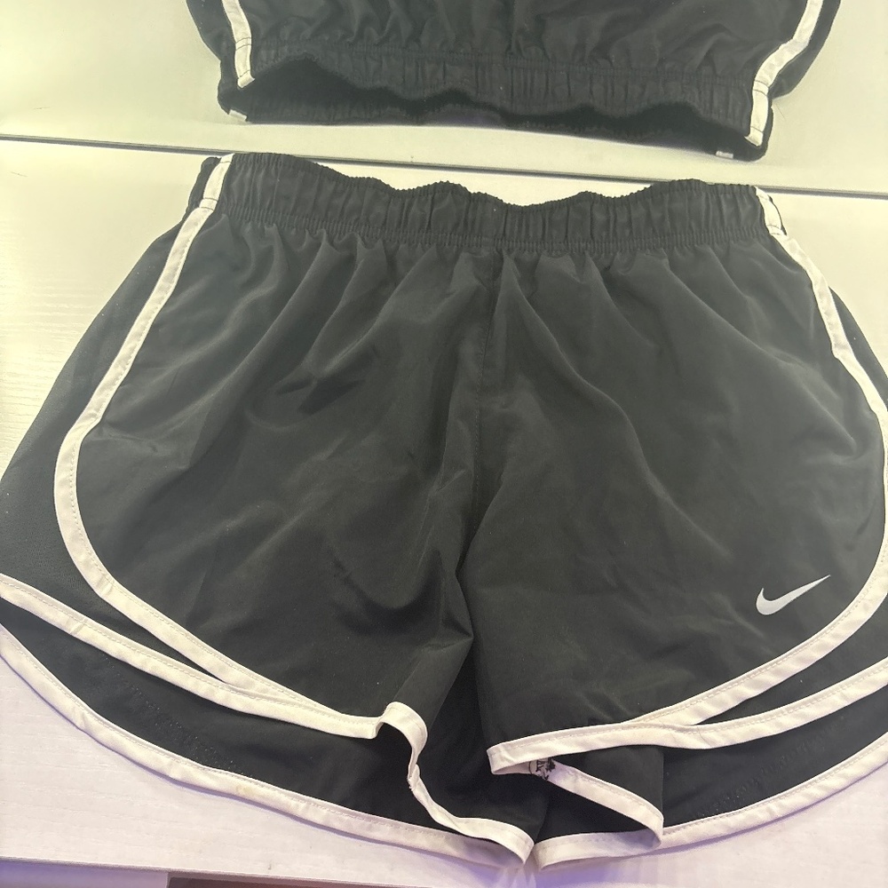 Nike Women’s Drifit Running Shorts